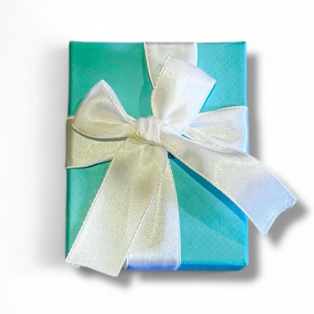 Tiffany & Co. 🩵instantly recognizable